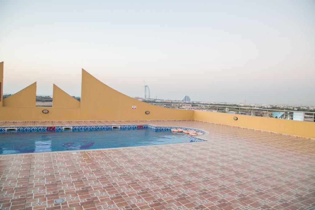 Pride Hotel Apartments Dubai Exteriör bild